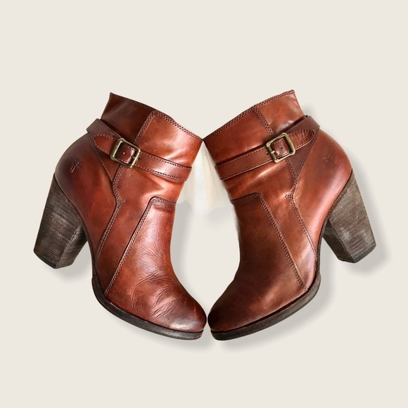 Frye Pattie Cognac Leather Belt Cute Ankle Booties - Picture 16 of 16
